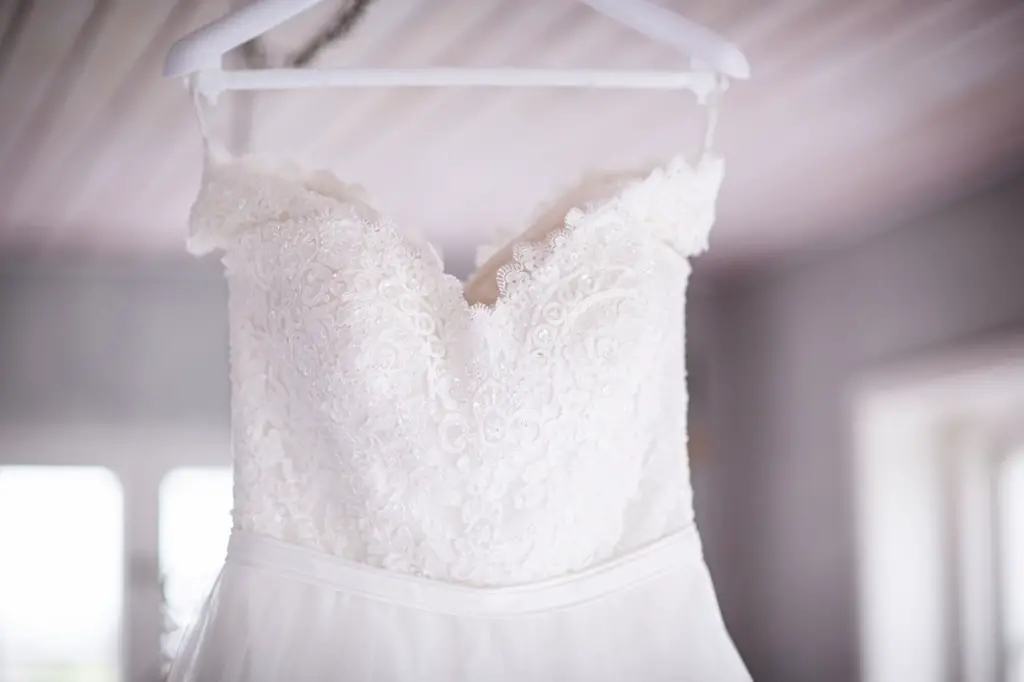 Old wedding dress -ohlalawedding.com